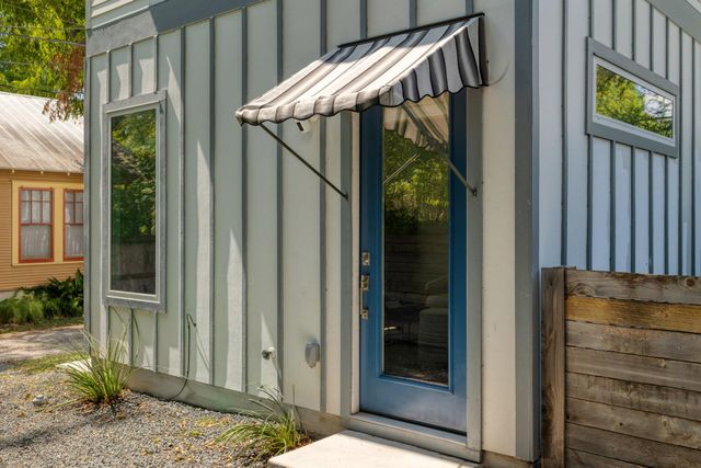 3911 Duval ST 2, Austin, TX 78751