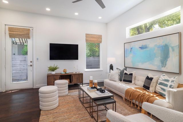 3911 Duval ST 2, Austin, TX 78751