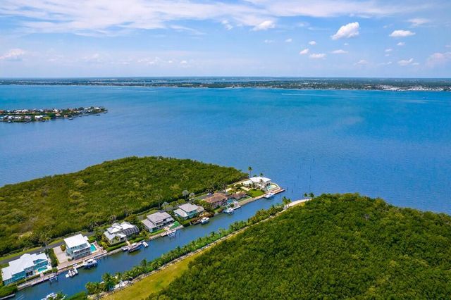 4127 Rigels Cove Way, Jensen Beach, FL 34957