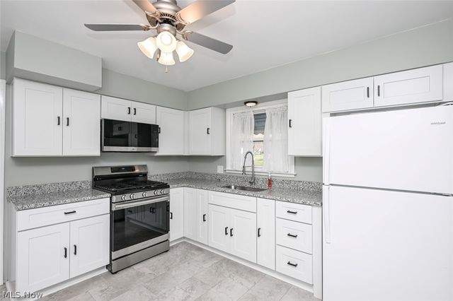 5838 Harter Home Drive, Akron, OH 44319