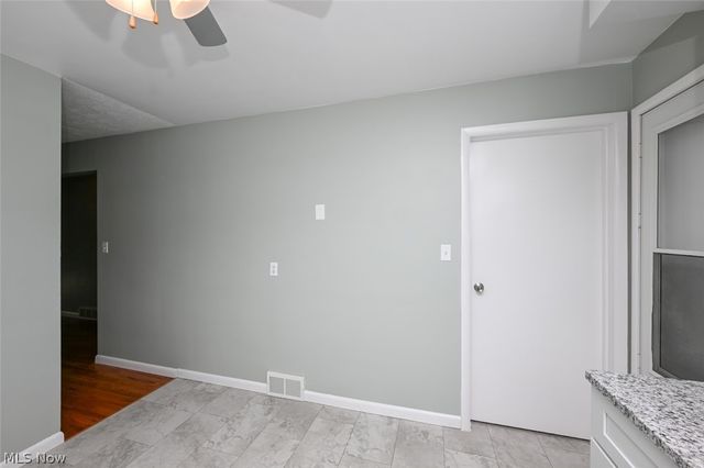 5838 Harter Home Drive, Akron, OH 44319