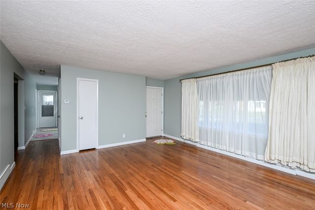 5838 Harter Home Drive, Akron, OH 44319