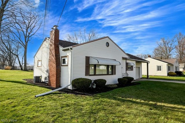 5838 Harter Home Drive, Akron, OH 44319