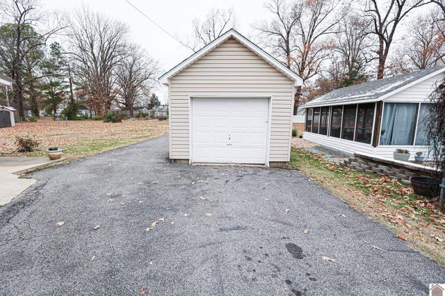 2605 Adams Street, Paducah, KY 42003