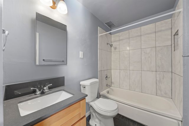 2216 23rd St, Oakland, CA 94606