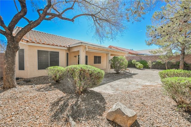 2467 Vegas Vic Street, Henderson, NV 89002