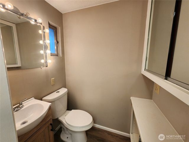 18701 3rd Avenue S, Burien, WA 98148