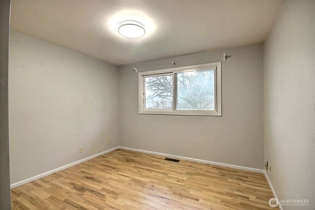 18701 3rd Avenue S, Burien, WA 98148