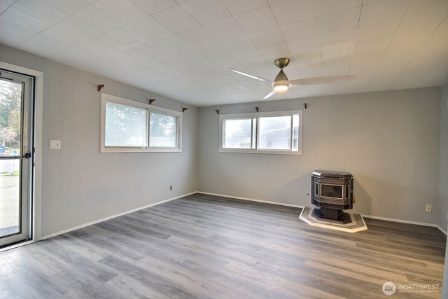 18701 3rd Avenue S, Burien, WA 98148