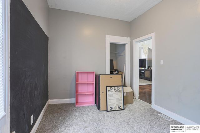 4323 Grant Street, Omaha, NE 68111