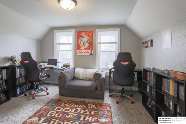 4323 Grant Street, Omaha, NE 68111