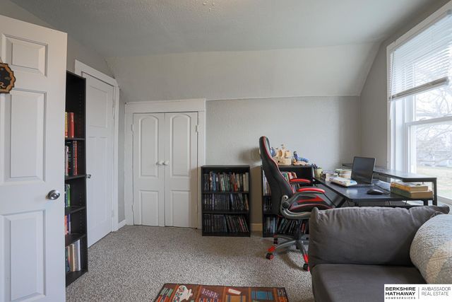 4323 Grant Street, Omaha, NE 68111