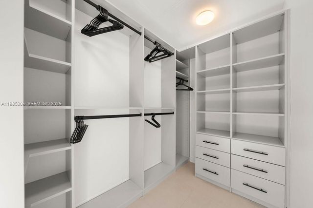 151 NE 43rd St, Miami, FL 33137