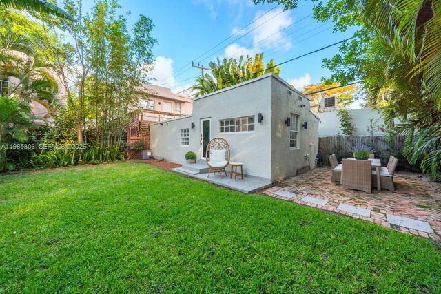 151 NE 43rd St, Miami, FL 33137