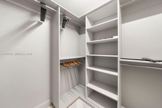 151 NE 43rd St, Miami, FL 33137