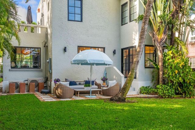 151 NE 43rd St, Miami, FL 33137