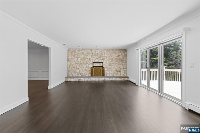 275 Alfred Avenue, Englewood Cliffs, NJ 07632