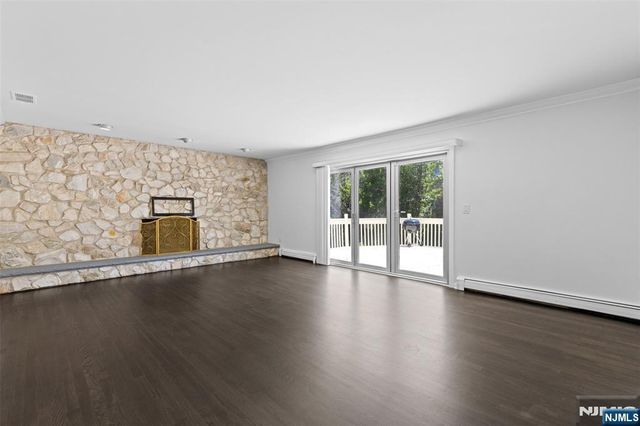 275 Alfred Avenue, Englewood Cliffs, NJ 07632