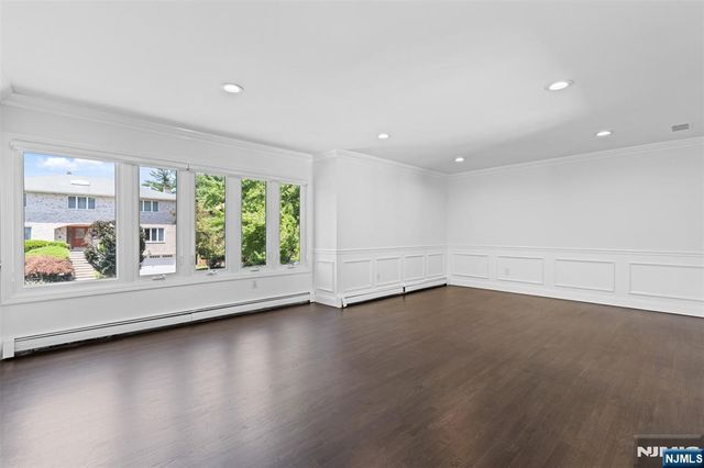 275 Alfred Avenue, Englewood Cliffs, NJ 07632