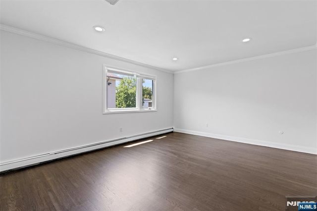 275 Alfred Avenue, Englewood Cliffs, NJ 07632