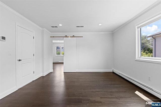 275 Alfred Avenue, Englewood Cliffs, NJ 07632