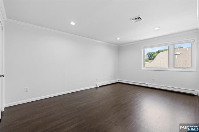 275 Alfred Avenue, Englewood Cliffs, NJ 07632