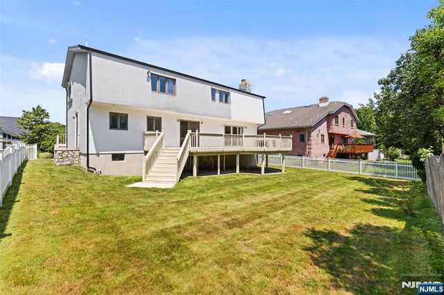 275 Alfred Avenue, Englewood Cliffs, NJ 07632