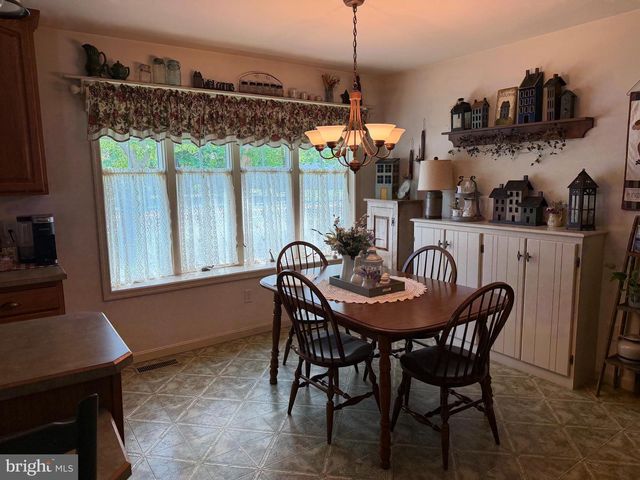 2 MURRAYS LN, Georgetown, DE 19947