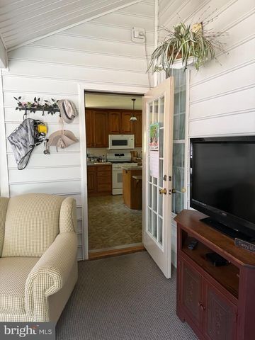 2 MURRAYS LN, Georgetown, DE 19947