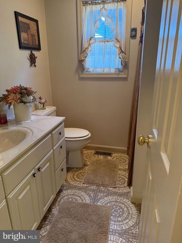 2 MURRAYS LN, Georgetown, DE 19947