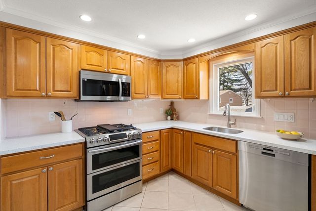 142 Mill St, Natick, MA 01760