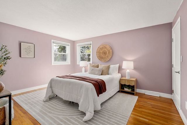 142 Mill St, Natick, MA 01760