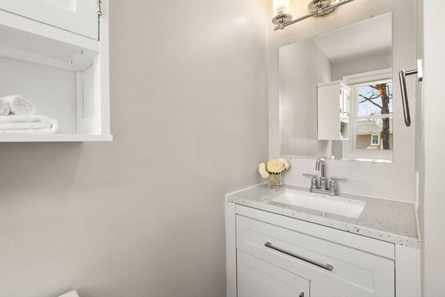 142 Mill St, Natick, MA 01760