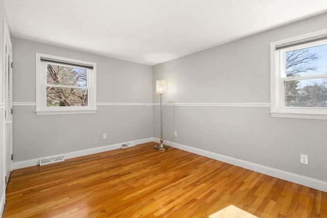 142 Mill St, Natick, MA 01760