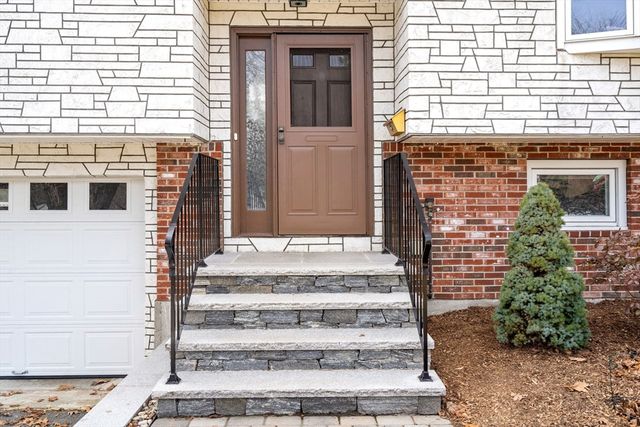 142 Mill St, Natick, MA 01760