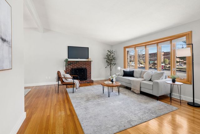 142 Mill St, Natick, MA 01760