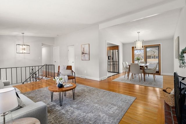 142 Mill St, Natick, MA 01760