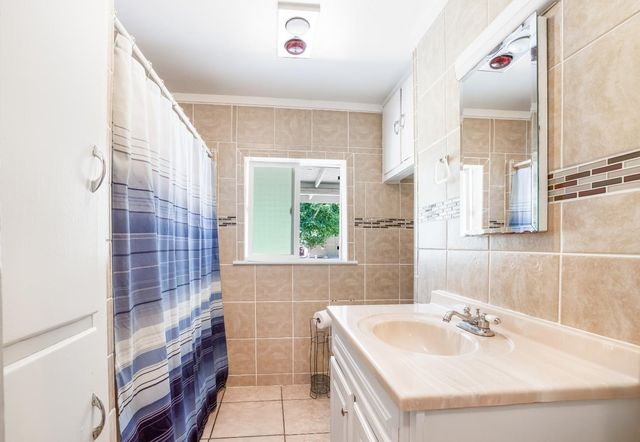 910 Marcia Ave, Yuba City, CA 95991