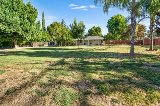 910 Marcia Ave, Yuba City, CA 95991