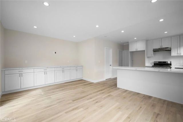 417 Riverdale Drive 417B, Glendale, CA 91204