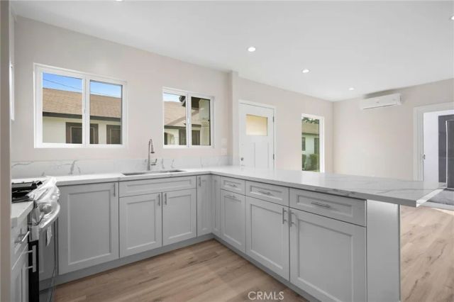 417 Riverdale Drive 417B, Glendale, CA 91204