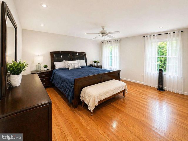 13 ROLLINGWOOD DR, Voorhees, NJ 08043