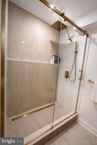 13 ROLLINGWOOD DR, Voorhees, NJ 08043