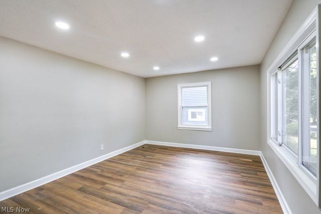 821 Cree Avenue, Akron, OH 44305