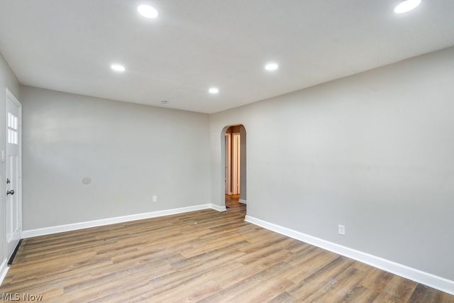 821 Cree Avenue, Akron, OH 44305
