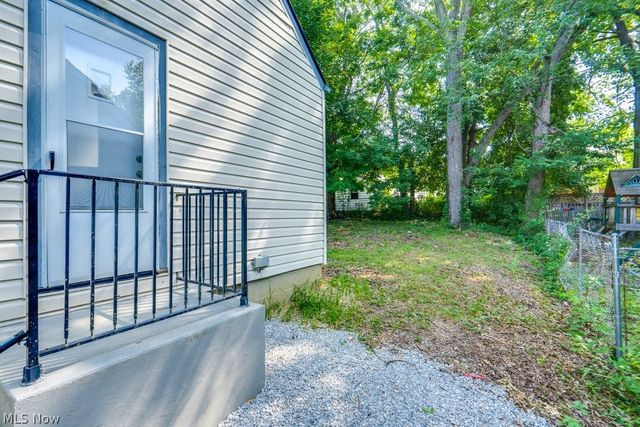 821 Cree Avenue, Akron, OH 44305