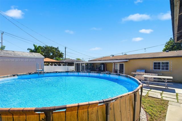 7511 Taylor Street, Hollywood, FL 33024