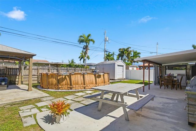 7511 Taylor Street, Hollywood, FL 33024