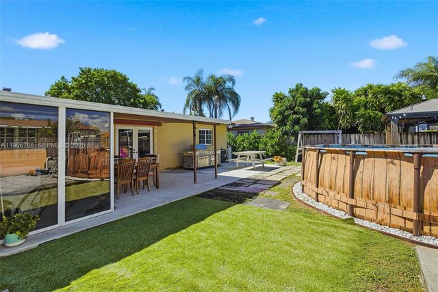 7511 Taylor Street, Hollywood, FL 33024