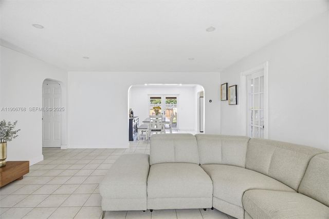 7511 Taylor Street, Hollywood, FL 33024